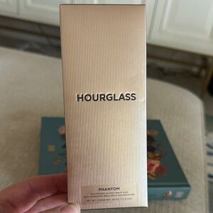 Hourglass Phantom Volumizing Glossy Balm Duo - Trace and Mystic colors